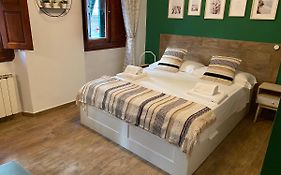 Dimora Dionisio B&B